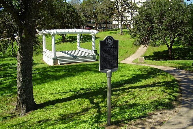 An Exciting Scavenger Hunt: Austin Capitol Sights & Downtown Gems - Austin Capitol Sights and Downtown Gems: What this hunt is really like