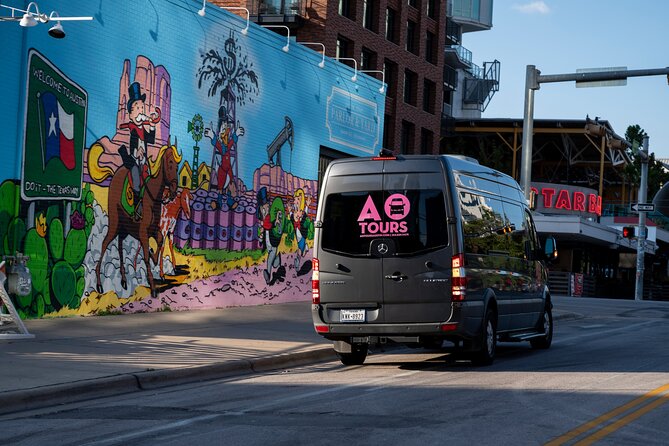 Austin and Hill Country Sightseeing Tour - Downtown starters: 2nd Street District, Willie Nelson, and the Capitol in sight