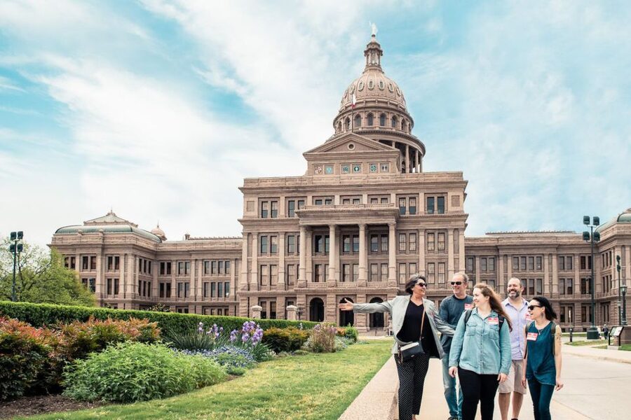 Austin: Best of Austin Driving Tour with Local Guide - Why a 2-hour Austin highlights tour is a smart move