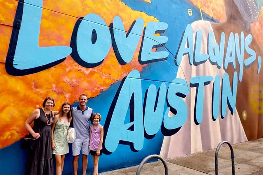 Austin: Downtown Food Tour with 6+ Tastings of Local Flavors - Flan cheesecake and the Beary Special smoothie for a sweet reset