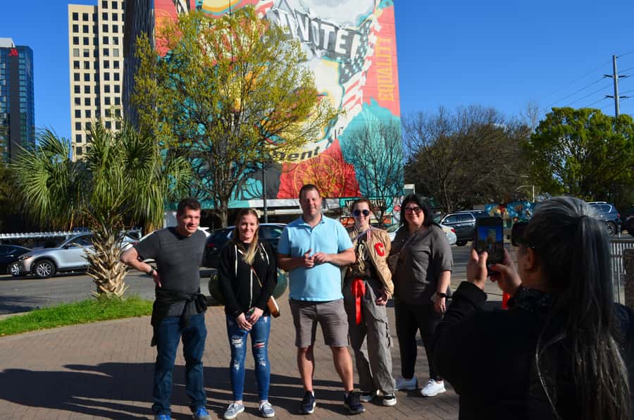Austin: Downtown Food Tour with 6+ Tastings of Local Flavors - 3 hours and 6+ stops: how the pacing really feels
