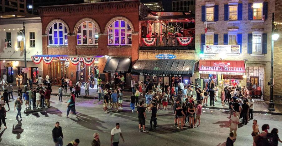 Austin: Downtown Live Music Pub Crawl - Why this 2.5-hour 6th Street crawl works better than DIY