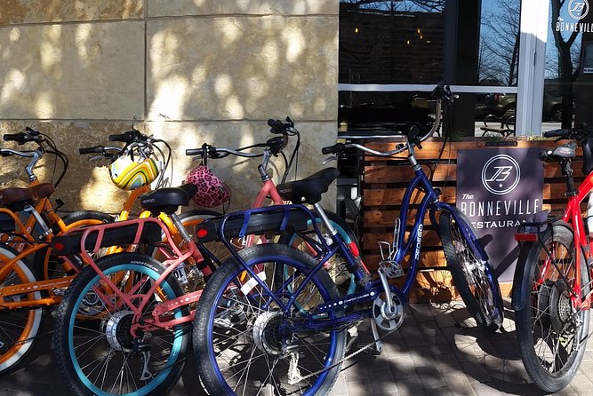 Austin E-Bike Foodie Tour - South Congress: shopping, music, and people-watching momentum