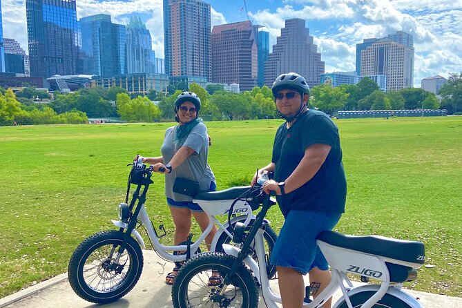 Austin Good Vibes E-Bike Tours - Lady Bird Lake Scenery: Pfluger Bridge and Stevie Ray Vaughan