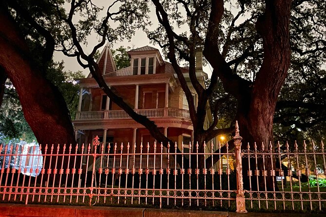 Austin's Famous Ghosts Smartphone Guided Audio App Walking Tour - Key things to know before you start