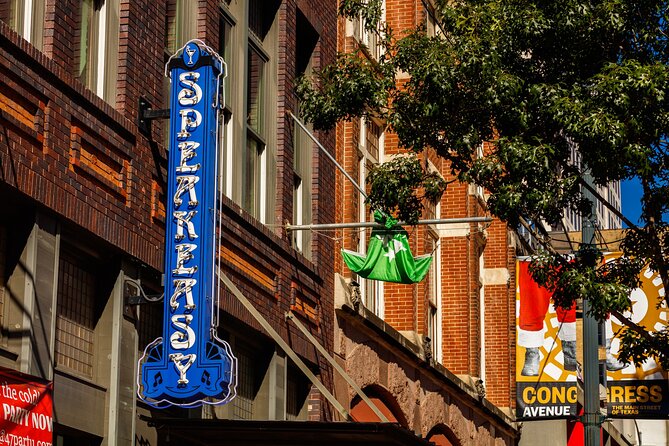 Austin’s Treasures Private tour: A Heroic Downtown Discovery Walk - Congress Avenue: the city’s main story, one block at a time