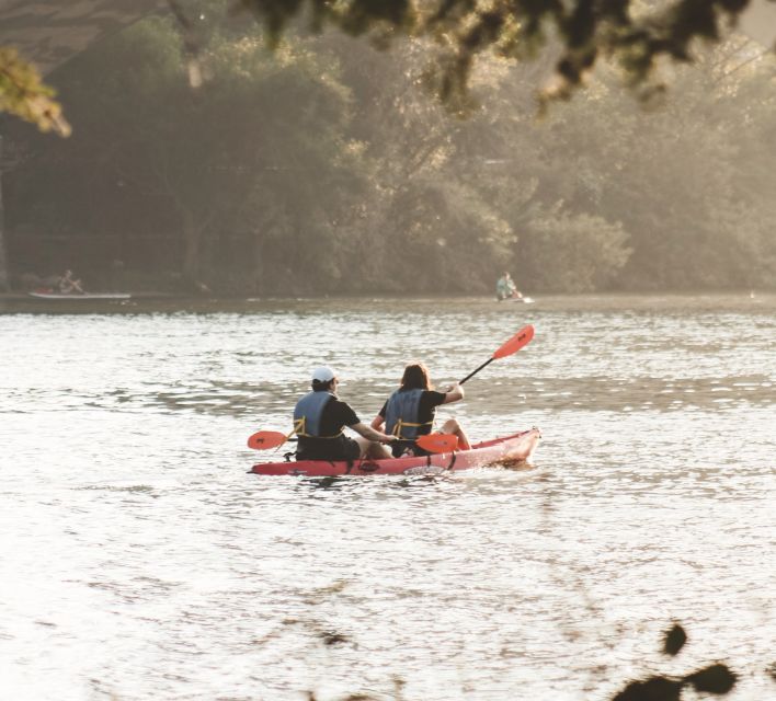 Austin: Single or Double Kayak Rental - Meeting Downstairs at Waller Creek Boathouse