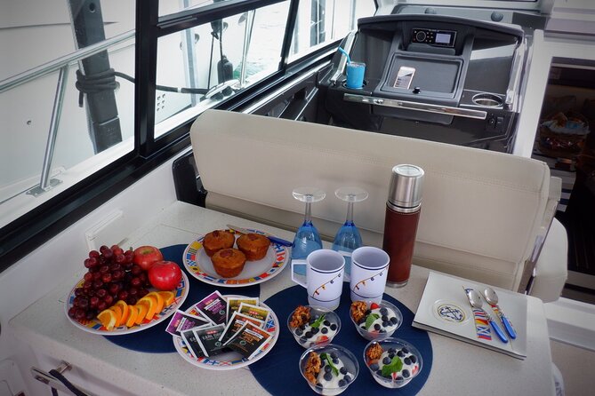 Austin Yacht Charter Experience on Lake Travis - Lake Travis on a 38-foot yacht: the feel of the trip