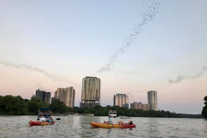Congress Avenue Bat Bridge Kayak Tour in Austin - Gear and clothing: what to wear when you’re paddling at night