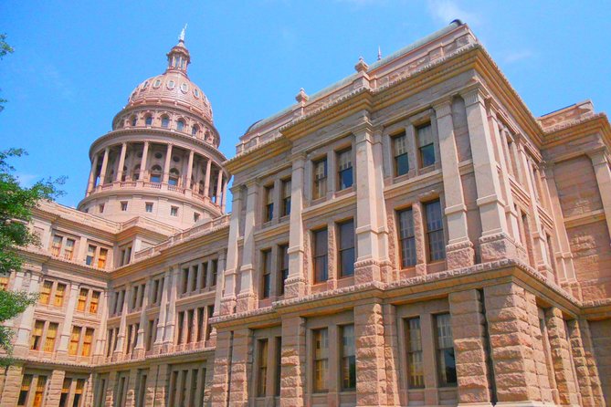 Downtown Austin Scavenger Hunt Adventure - Stop 1: Texas State Capitol Area