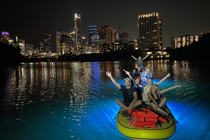 Giant Glow Paddleboarding the Downtown Skyline with Bats - The Meeting Point and How the Sunset Timing Works