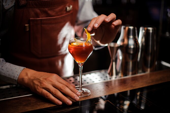 Lost Legends of Texas Pub Crawl in Austin - Four cocktail-bar moments, with Texas history told between drinks