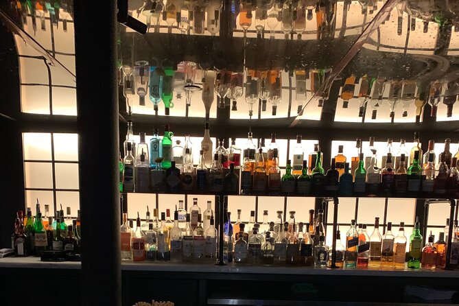 Lost Legends of Texas Pub Crawl in Austin - The finish at Moonshine Grill: closing drinks with a final wrap-up
