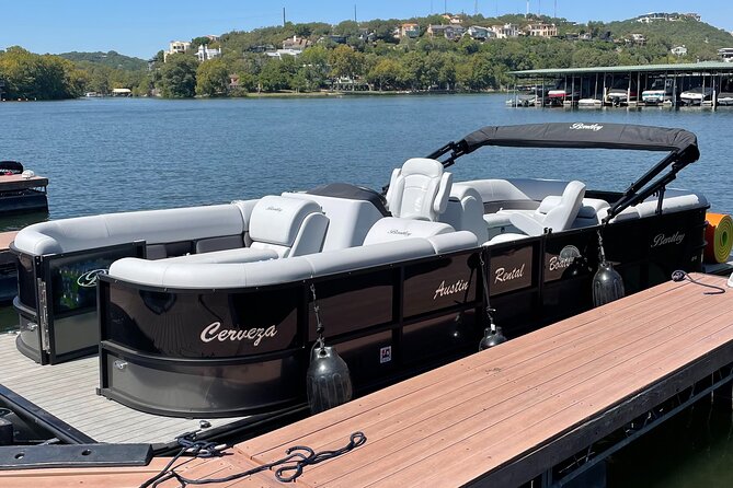 Private 2hr Scenic Boat Cruise Lake Austin- BYOB- Fits 15 People - The 360 Bridge arch and Austin Country Club: skyline and golf-culture sightings