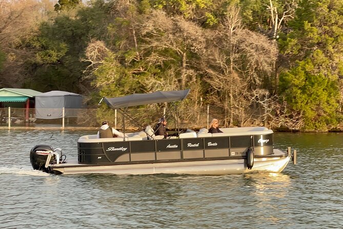 Private 2hr Scenic Boat Cruise Lake Austin- BYOB- Fits 15 People - Laguna Loma Park cove: quieter shoreline with deeded-access vibes