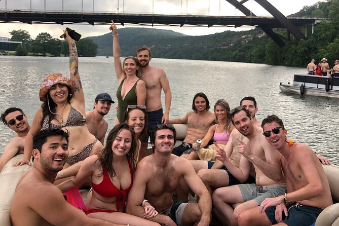 Private 2hr Scenic Boat Cruise Lake Austin- BYOB- Fits 15 People - Quince terrace views and Hula Hut tiki flair, seen from the water
