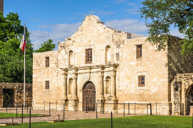 San Antonio Driving Tour From Austin with Boat Cruise & The Alamo - Tower of the Americas: the 190 m view that ties the day together