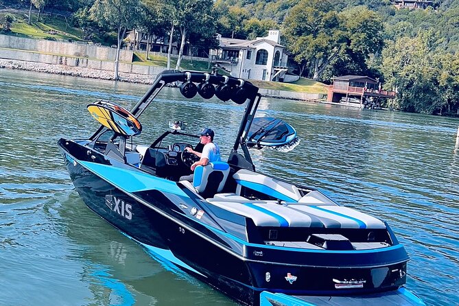 Wakesurf Trip on Lake Austin - BYOB Captained (up to 12 guests) - Loop 360 boat ramp: the easy start and how the timing works